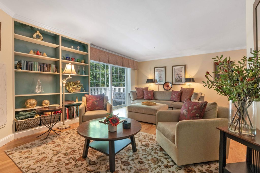 Image 12 of property listing at 243 Drakeside Rd Unit 4, Hampton, NH 03842