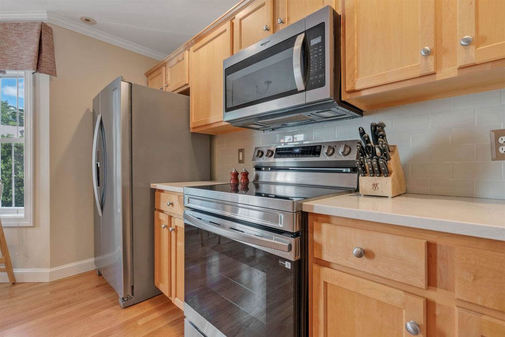 Image 16 of property listing at 243 Drakeside Rd Unit 4, Hampton, NH 03842