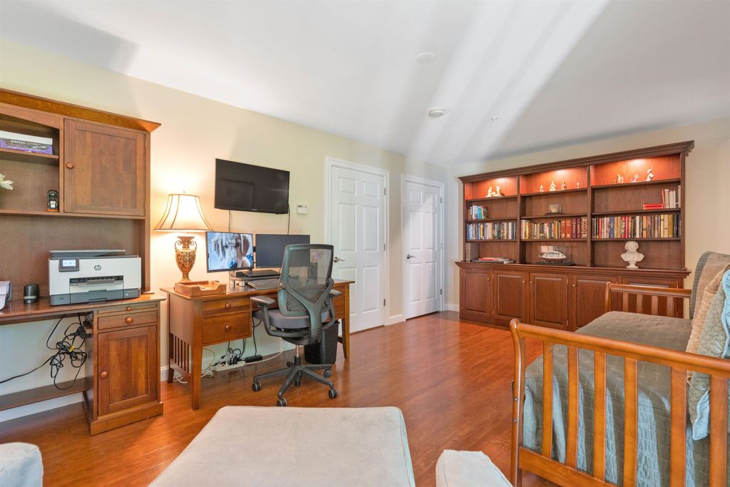 Image 5 of property listing at 243 Drakeside Rd Unit 4, Hampton, NH 03842
