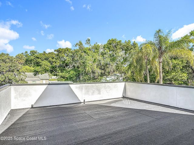 128 S Montgomery Avenue, Deland, FL 32720