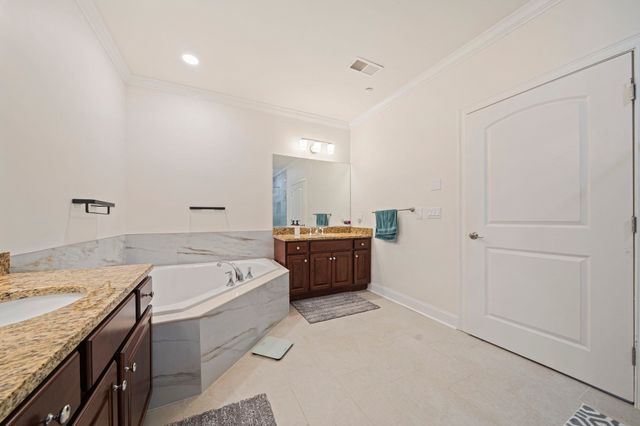 314 Eagles Nest Way 314, Franklin, MA 02038