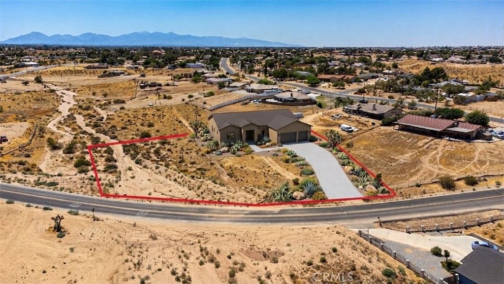 Image 23 of property listing at 10656 Choiceana, Hesperia, CA 92345