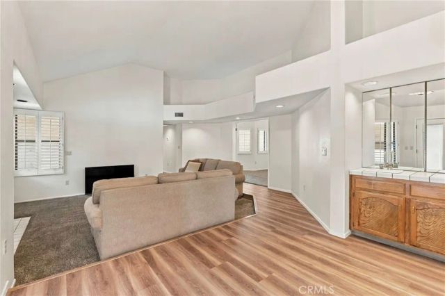 8012 Chaucer Street, Bakersfield, CA 93311