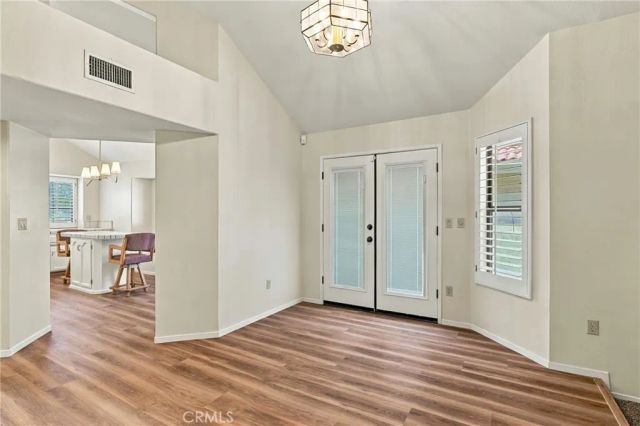 8012 Chaucer Street, Bakersfield, CA 93311
