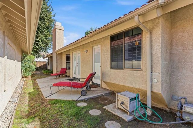 8012 Chaucer Street, Bakersfield, CA 93311