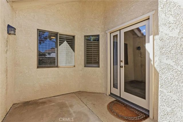 8012 Chaucer Street, Bakersfield, CA 93311