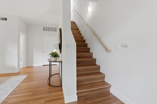 88 Bush Street 2123, San Jose, CA 95126