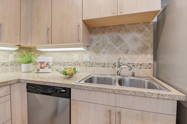 88 Bush Street 2123, San Jose, CA 95126