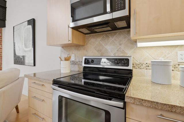 88 Bush Street 2123, San Jose, CA 95126