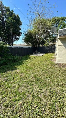 715 SW 6th Street 12, Dania Beach, FL 33004