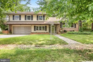 10 E RIDGE ST, Carlisle, PA 17013