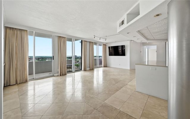 715 S Upper Broadway St 1402-1403, Corpus Christi, TX 78401