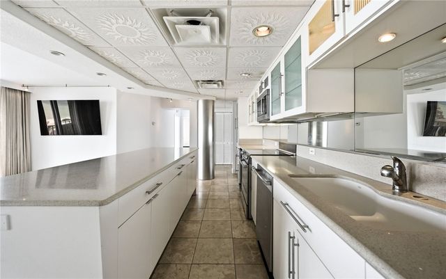 715 S Upper Broadway St 1402-1403, Corpus Christi, TX 78401
