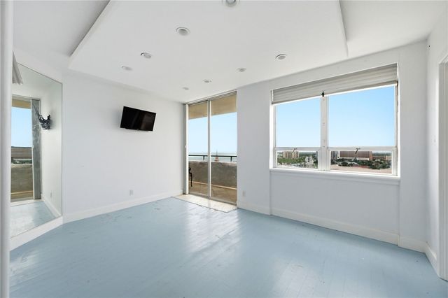 715 S Upper Broadway St 1402-1403, Corpus Christi, TX 78401