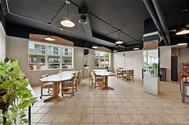 715 S Upper Broadway St 1402-1403, Corpus Christi, TX 78401