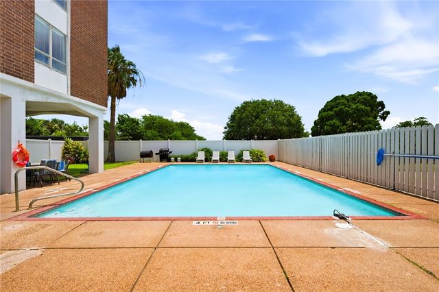 715 S Upper Broadway St 1402-1403, Corpus Christi, TX 78401