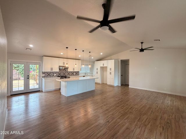 6413 W ONYX Avenue, Glendale, AZ 85302