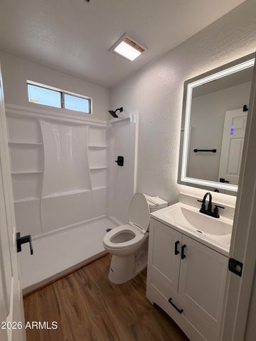 6413 W ONYX Avenue, Glendale, AZ 85302