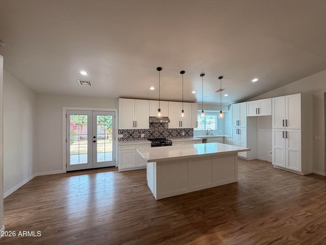 6413 W ONYX Avenue, Glendale, AZ 85302