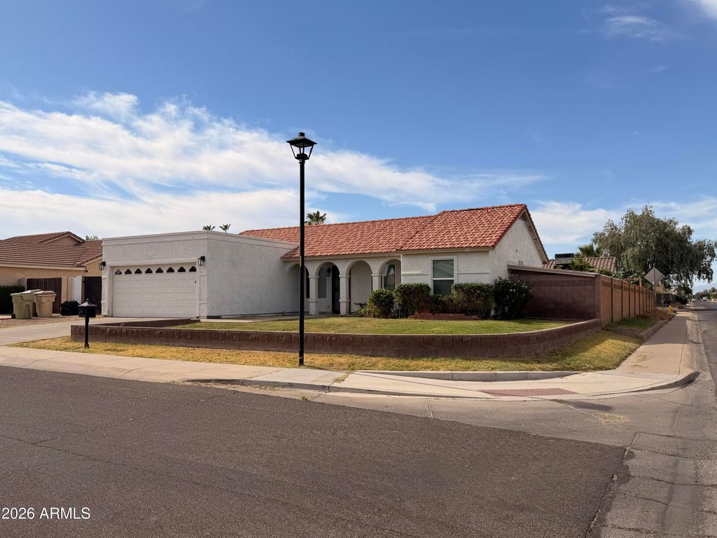 6413 W ONYX Avenue, Glendale, AZ 85302