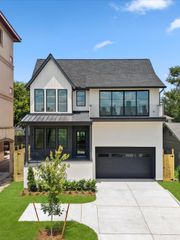 1718 White Oak Drive, Houston, TX 77009