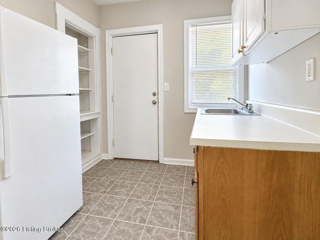 1152 S 17th St 2, Louisville, KY 40210