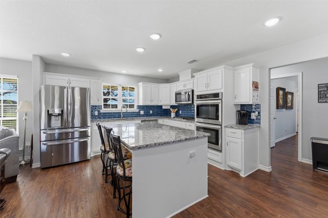 1006 High Point Drive, Mineral Wells, TX 76067