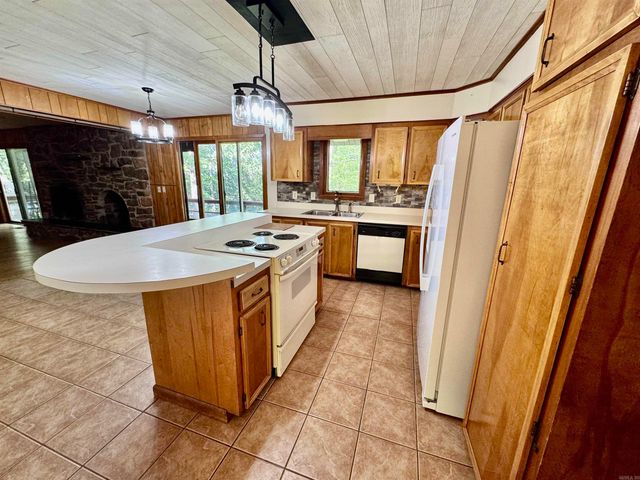 2507 Woodland Bluff Drive, Heber Springs, AR 72543