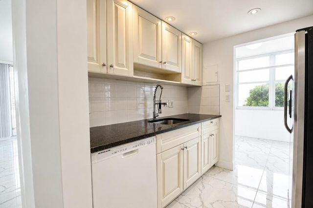 101 Briny Avenue 401, Pompano Beach, FL 33062