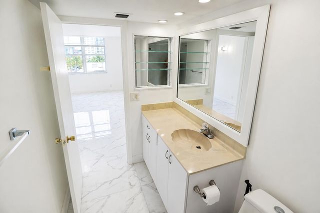 101 Briny Avenue 401, Pompano Beach, FL 33062