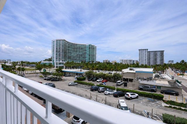 101 Briny Avenue 401, Pompano Beach, FL 33062