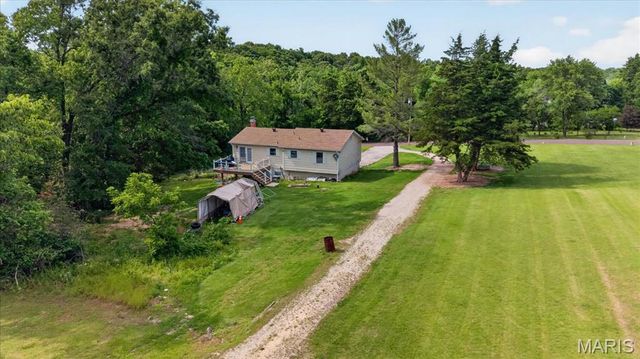 3442 McMullin School Road, De Soto, MO 63020