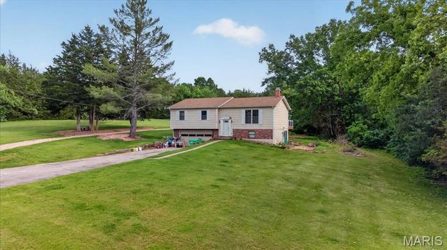 3442 McMullin School Road, De Soto, MO 63020