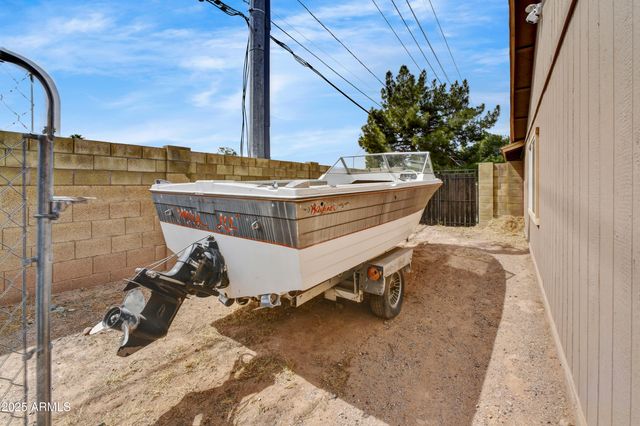 18601 N 45TH Drive, Glendale, AZ 85308