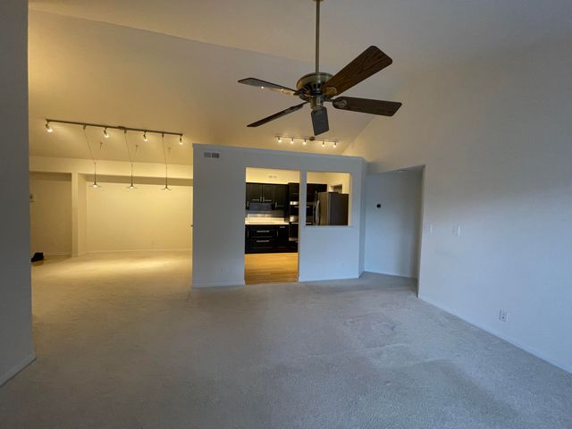 2460 Fountain Place, 3E 3E, Fort Mitchell, KY 41017