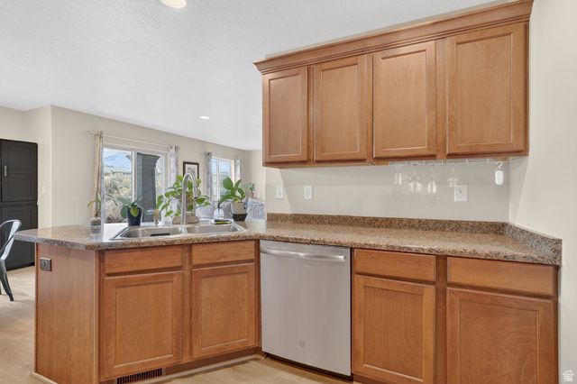 4035 E OAKLAND HILLS DR, Eagle Mountain, UT 84005