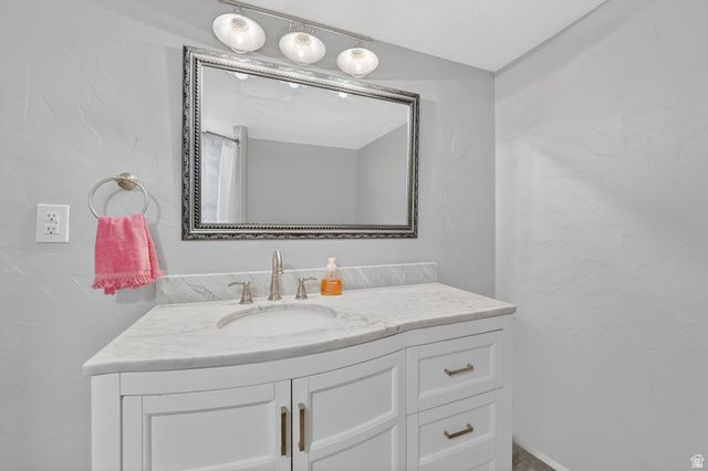 4035 E OAKLAND HILLS DR, Eagle Mountain, UT 84005