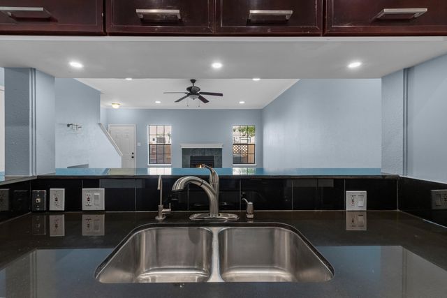 9800 Pagewood Lane 3103, Houston, TX 77042