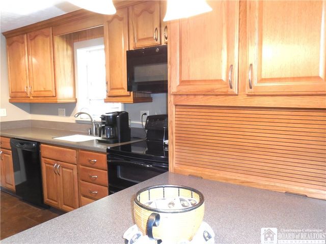 165 Hazeltine Avenue, Jamestown, NY 14701