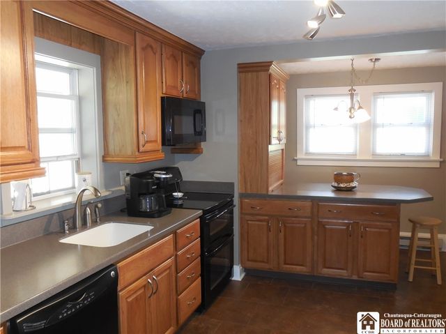 165 Hazeltine Avenue, Jamestown, NY 14701