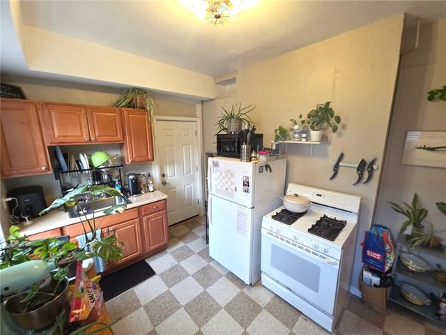 610 52nd St, Lawrenceville, PA 15201