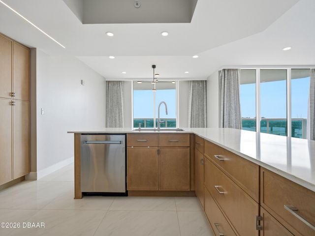 231 Riverside Dr Unit 1401, Holly Hill, FL 32117