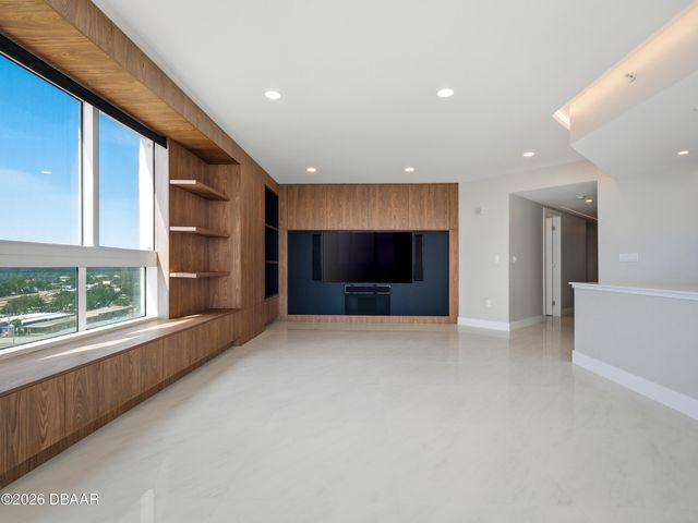 231 Riverside Dr Unit 1401, Holly Hill, FL 32117