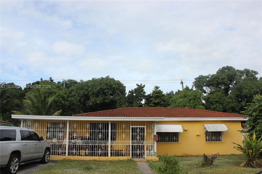 3135 NW 82nd St, Miami, FL 33147