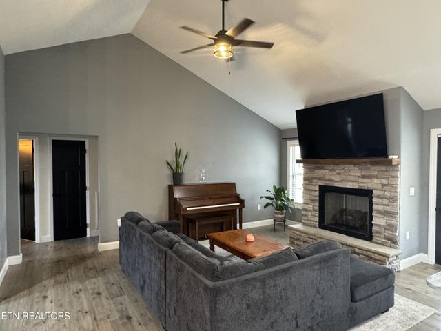 348 Colby Circle, Crossville, TN 38571