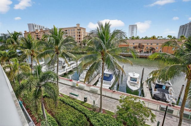 2950 NE 188th Street 302, Aventura, FL 33180