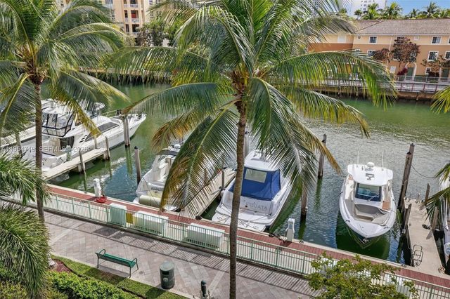 2950 NE 188th Street 302, Aventura, FL 33180