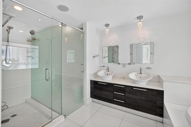 2950 NE 188th Street 302, Aventura, FL 33180