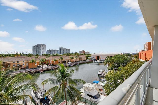 2950 NE 188th Street 302, Aventura, FL 33180