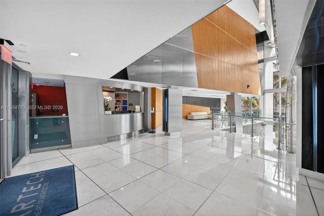 2950 NE 188th Street 302, Aventura, FL 33180